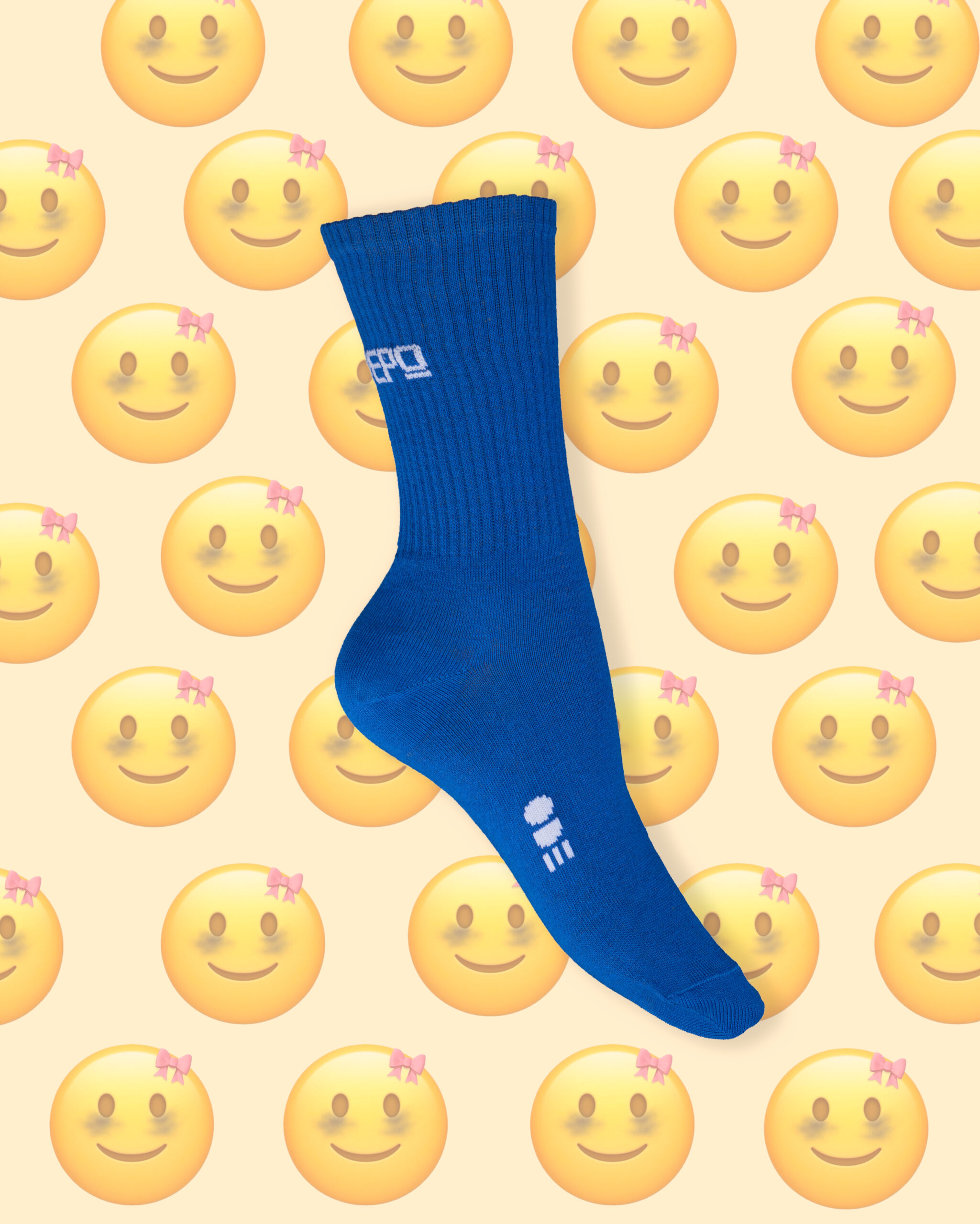 Socks with a twist - Image 23