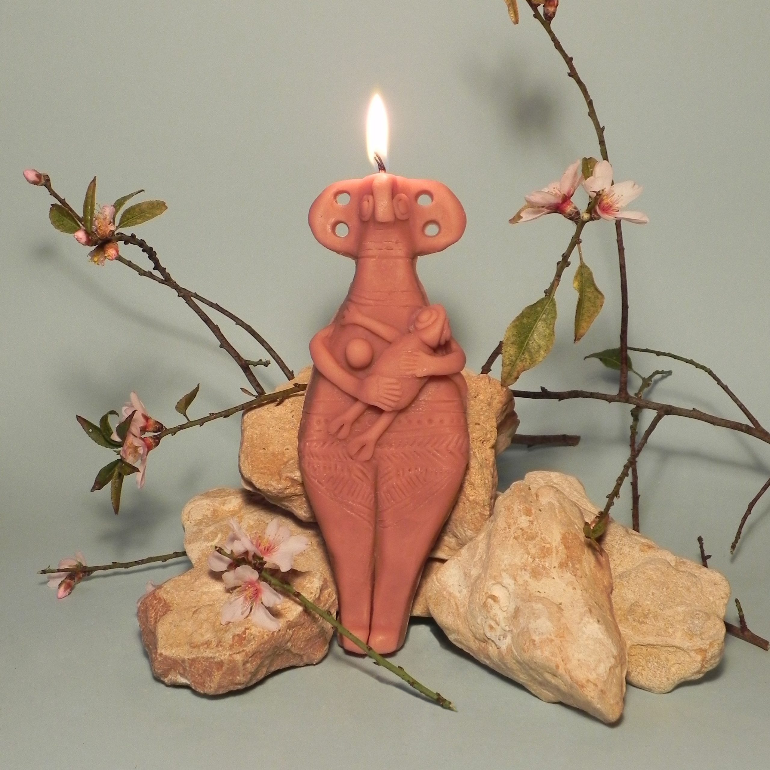 Xroniko _ Motherhood idol candle - Image 3