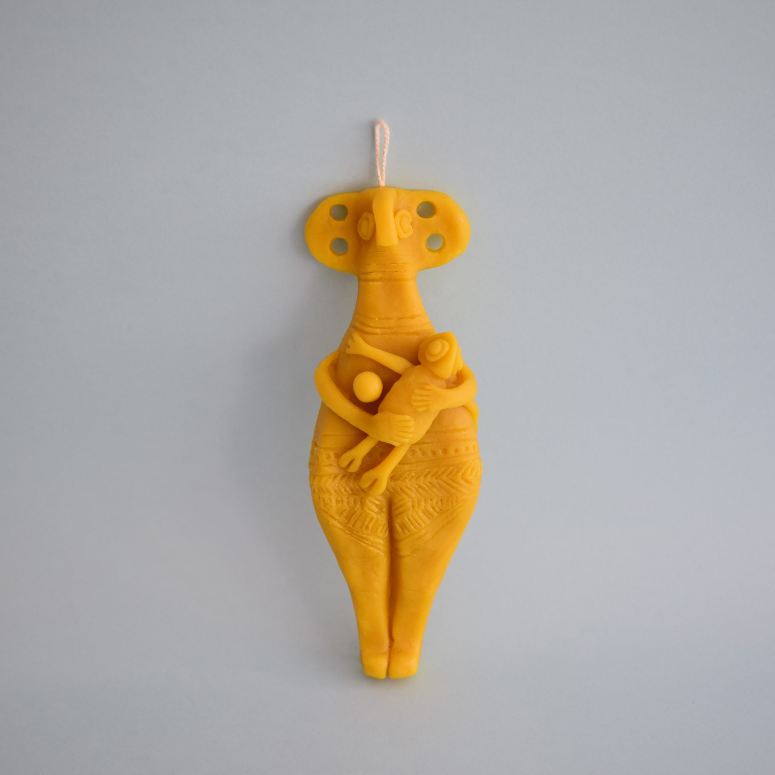Xroniko _ Motherhood idol candle